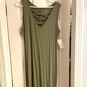 New, still has a tag on it.